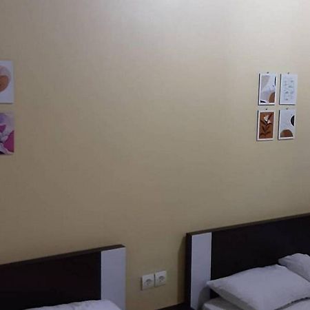 Guest House Syariah Lp3B Brebes Redpartner Kültér fotó