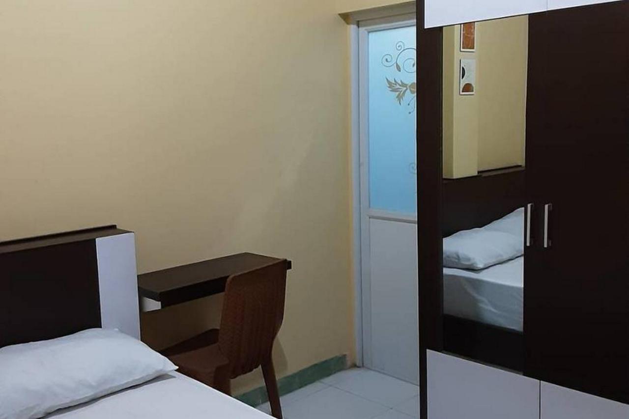 Guest House Syariah Lp3B Brebes Redpartner Kültér fotó